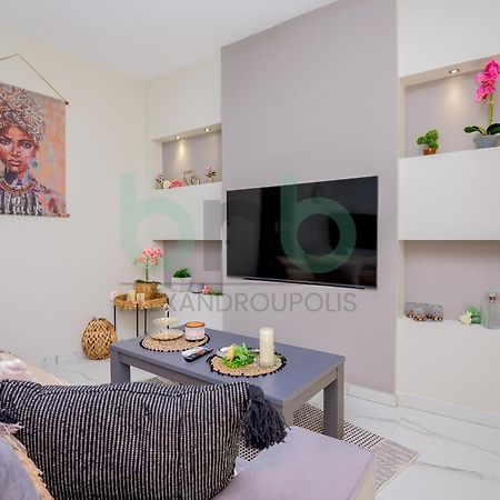 The Floral Suite อเล็กซานโดรโพลิส ภายนอก รูปภาพ